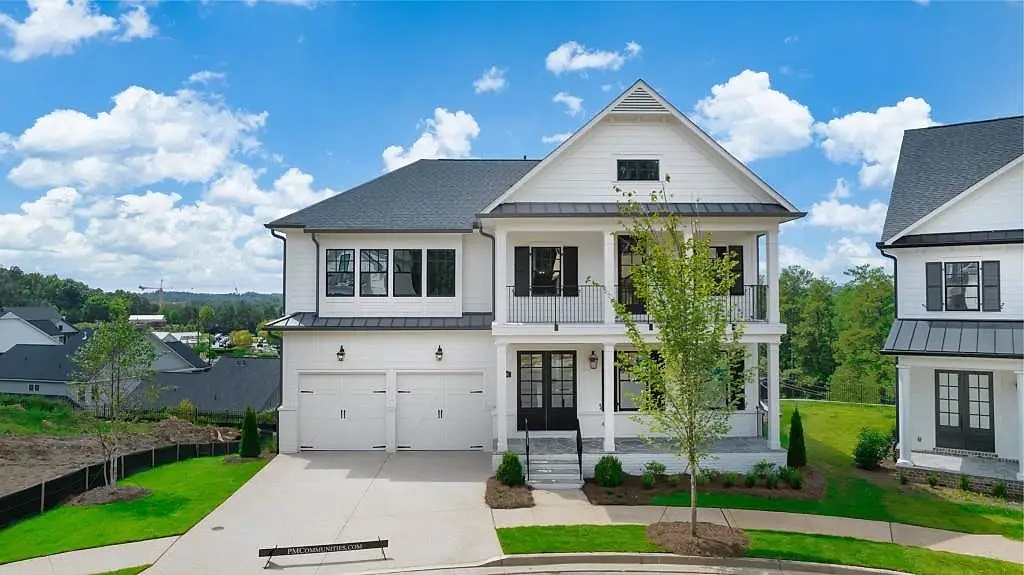 Start Your New Year With a New Home at Hillandale At Historic Roswell